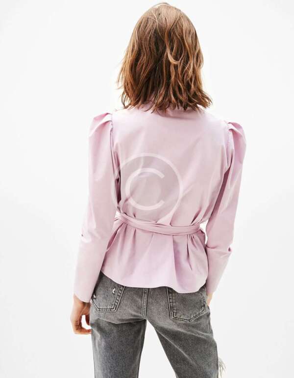 Shirt With Puffy Sleeves and Bow at the Waist - Image 2